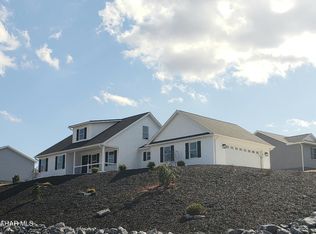 123 Houtz Dr, East Freedom, PA 16637