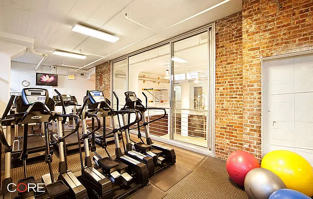 Rented by CORE | media 29