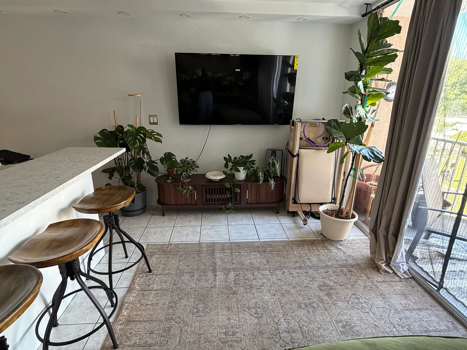 1 bed, 522 sqft, $3,200 — Photo 2