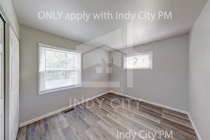 3118 N Richardt Ave — Photo 20