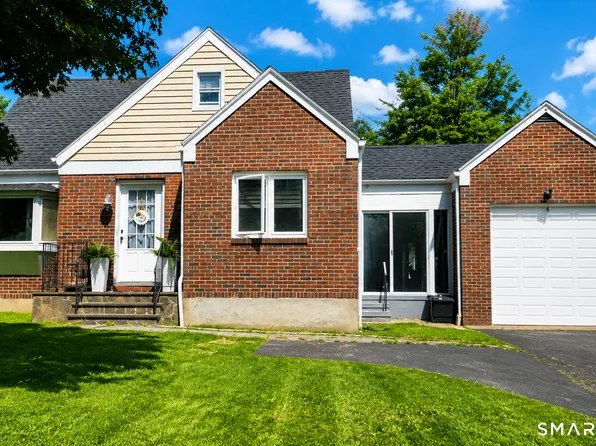 6170 Main St, Trumbull, CT 06611