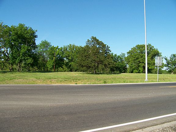 5th image of Willow Creek Road