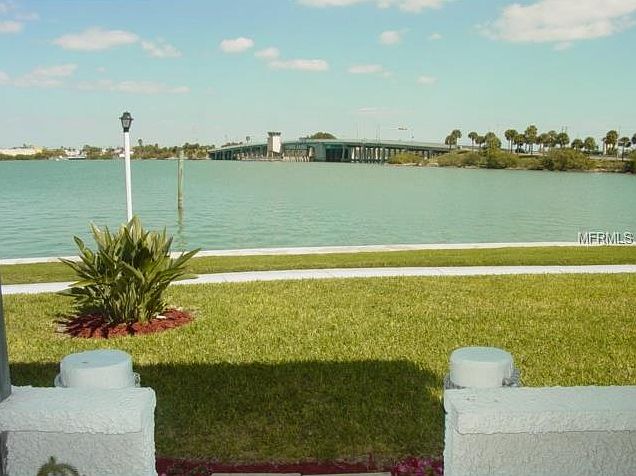 359 Medallion Blvd Saint Petersburg, FL | Zillow