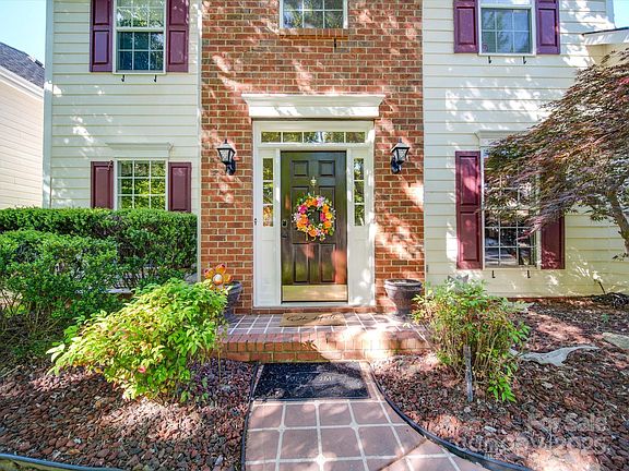 2nd image of 132 Trotter Ridge Dr