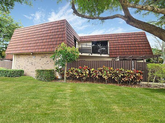 Home For Sale In Boca Rio