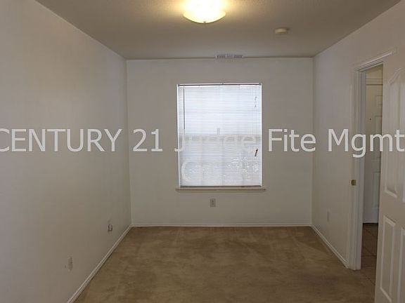 3rd image of 7208 Fossil Hill Dr