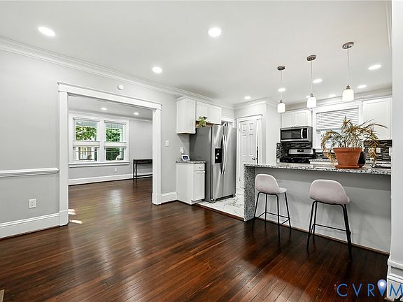 4th image of 2909 Woodcliff Ave
