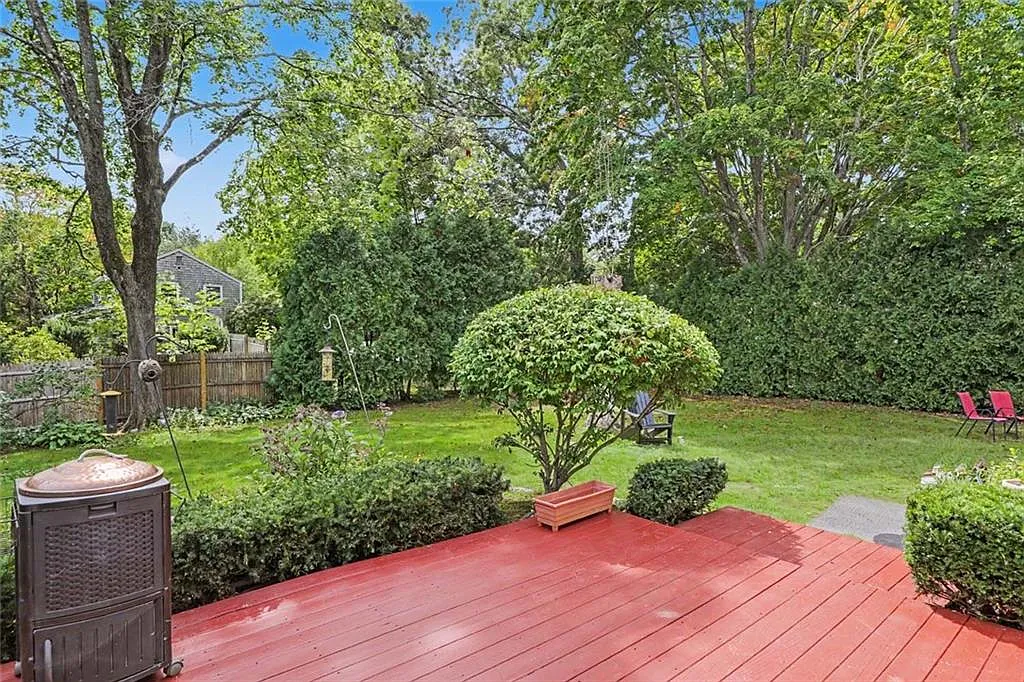4 bed, 2.0 bath, 1498 sqft, $4,100 — Photo 4
