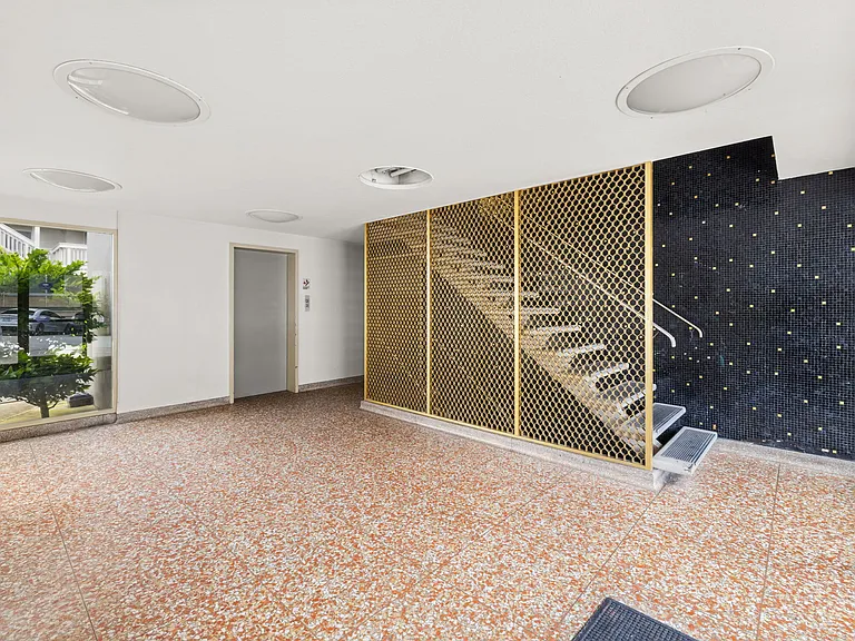 Westlake Apartments — Photo 37