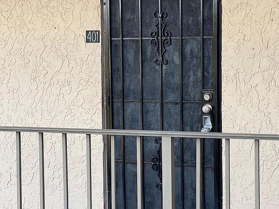 2nd image of 2840 Somerset Dr APT 401M
