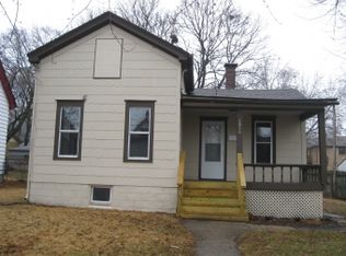 1814 Hutchins Ave, Rockford, IL 61104
