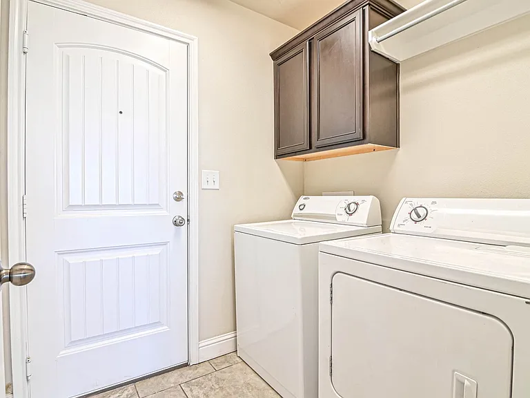 5917 Mile High Ln — Photo 13
