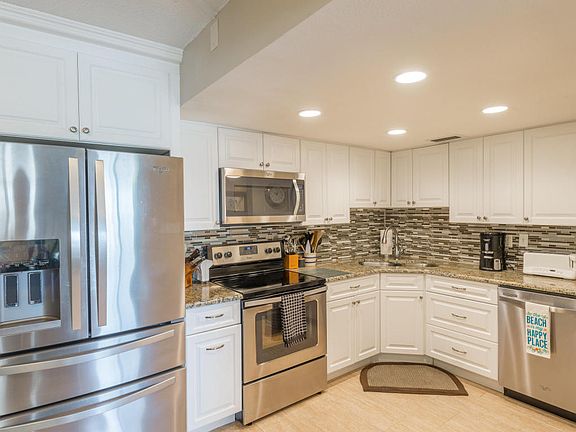 5th image of 4800 Ocean Beach Blvd APT 305