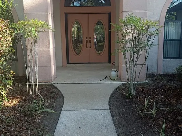862 W National St, Hernando, FL 34442