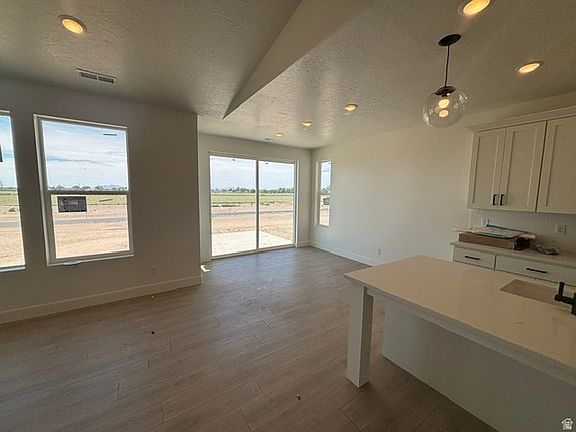 4th image of 1631 N 2300 W #136