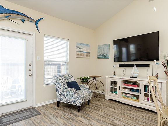 4th image of 15104 Dory Dr