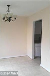5th image of 906 W Side Dr