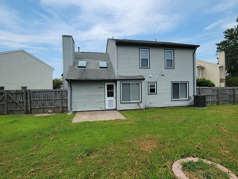 904 Alewife Ct — Photo 32