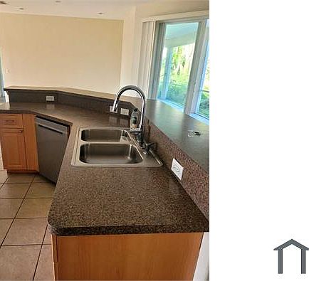 5th image of 1543 S San Mateo Dr