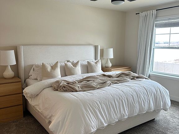 3rd image of 2122 Ada Dr