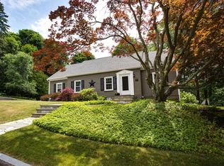 18 Bancroft Tower Rd, Worcester, MA 01609