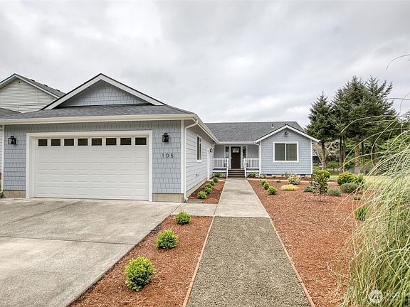 3rd image of 105 Duck Lake Drive NE