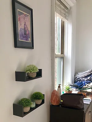 Rented by LJ Sloane Management | media 45