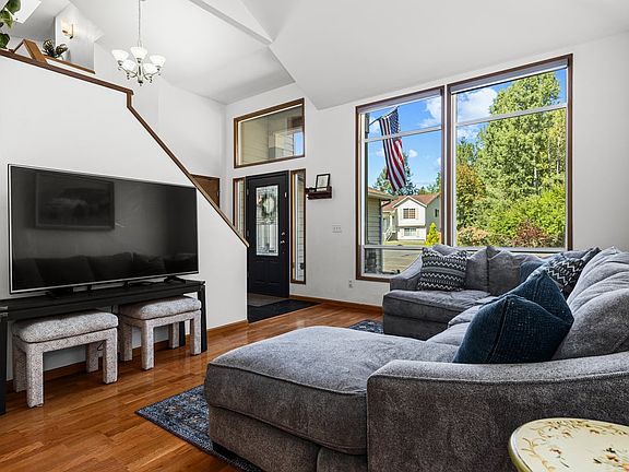 4th image of 7609 39th Ave SE