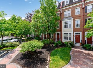 103 Admirals Way, Philadelphia, PA 19146