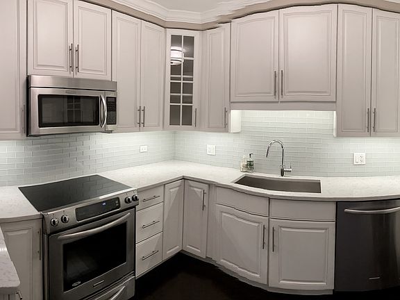3rd image of 100 E Bellevue Pl APT 23C