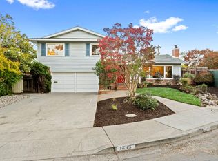 3899 Vineyard Dr, Redwood City, CA 94061