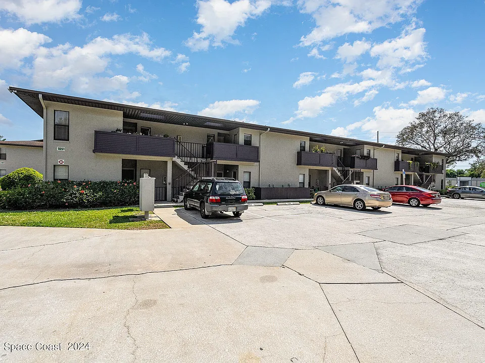 1051 Clearmont St NE #202