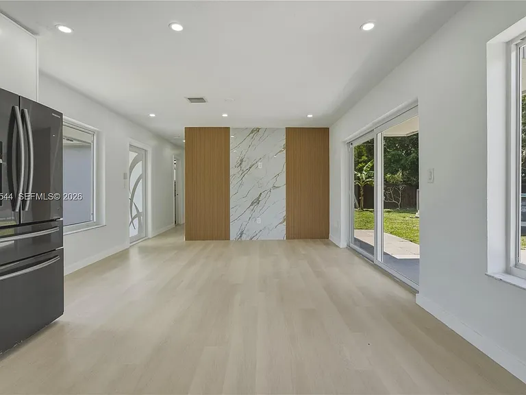 20440 NW 20th Ct — Photo 15