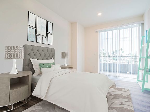 3rd image of 5630 Fair Ave #205