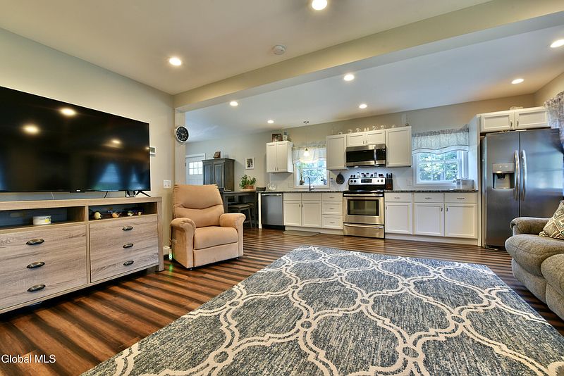 5th image of 360 Ballston Road