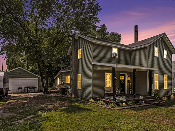 305 Pearl St, Three Rivers, MI 49093