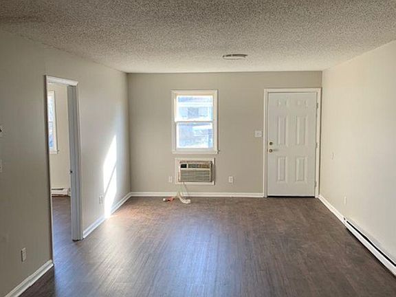 5th image of 10 Cates Ave APT B