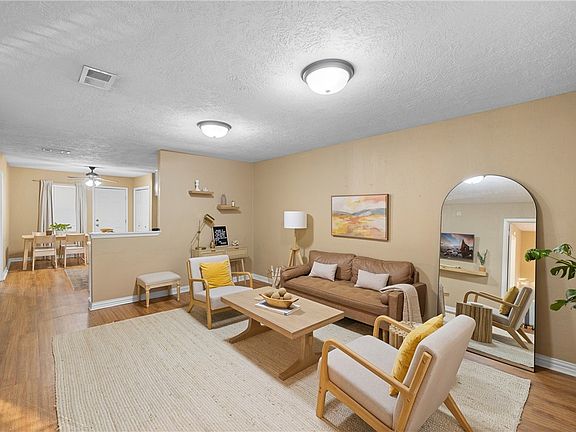 3rd image of 805 San Pedro Dr APT C