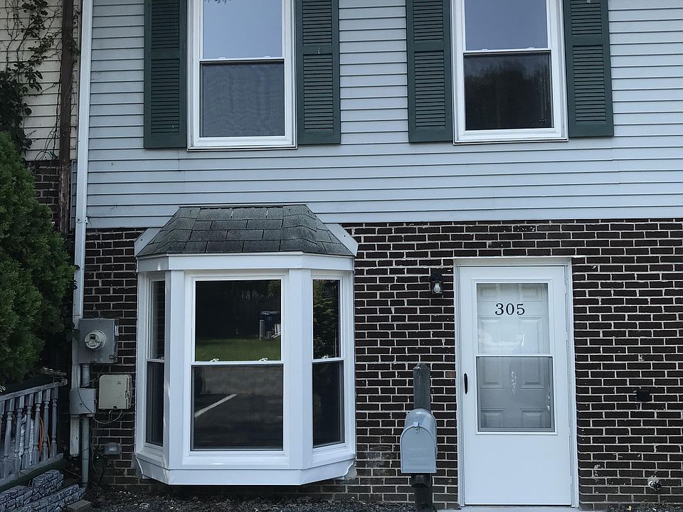 1st image of 305 Thayer Ct #1