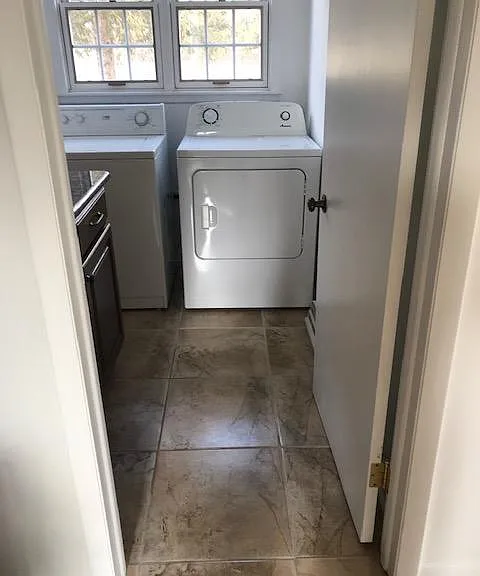 691 W Everett Rd — Photo 12