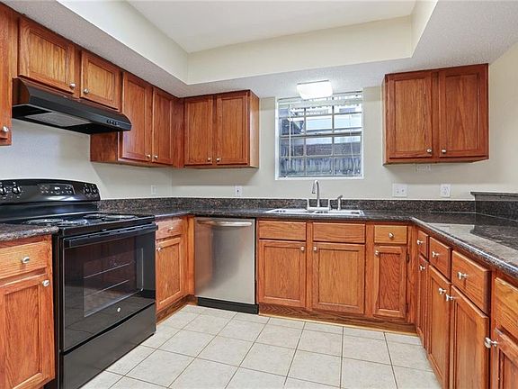 5th image of 828-30 Pontalba St