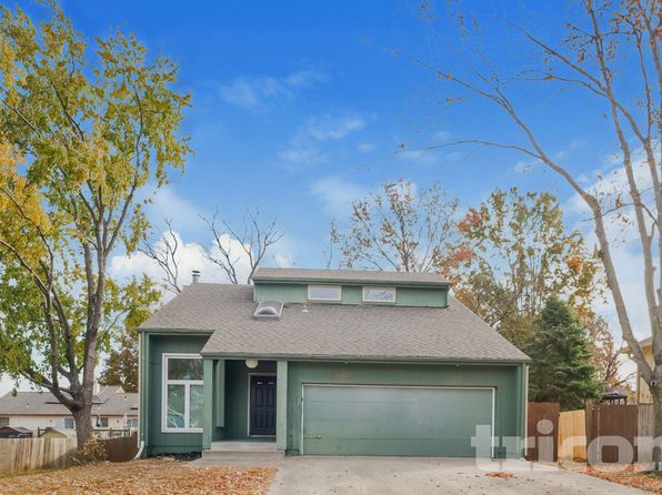 1133 NE Banner Dr