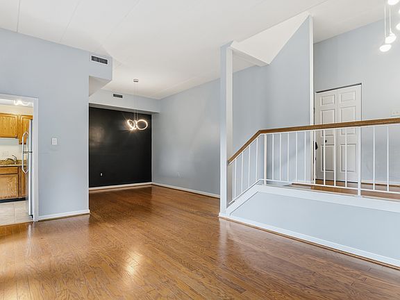 5th image of 100 Roberts Ln APT 101