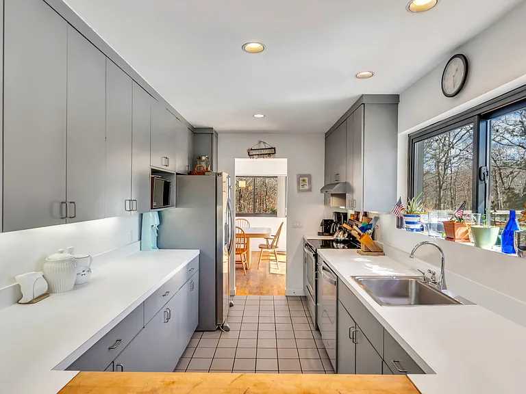 28 Wildflower Rd — Photo 10