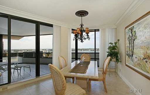 5th image of 100 Lakeshore Dr APT 1656