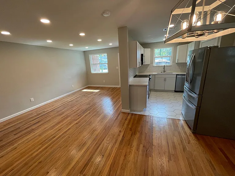1103 Talbot Ave — Photo 9