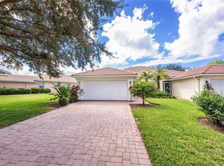 7723 Berkshire Pines Dr, Naples, FL 34104