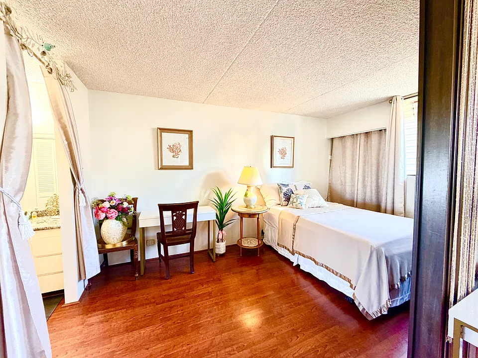 2240 Kuhio Ave #1307