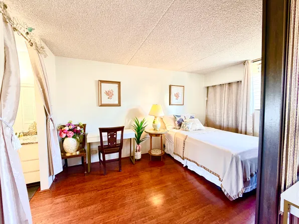 2240 Kuhio Ave, Honolulu, HI