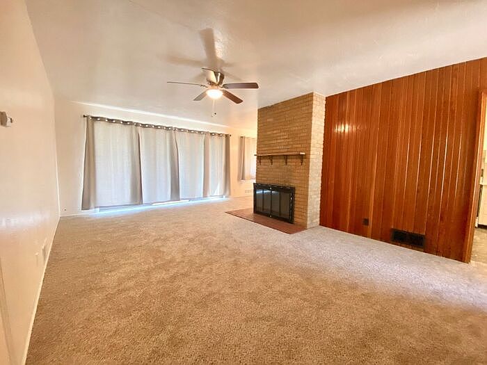 1st image of 2942 Cuervo Dr NE